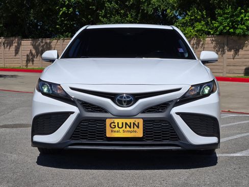 Used 2022 Toyota Camry SE FWD image 8
