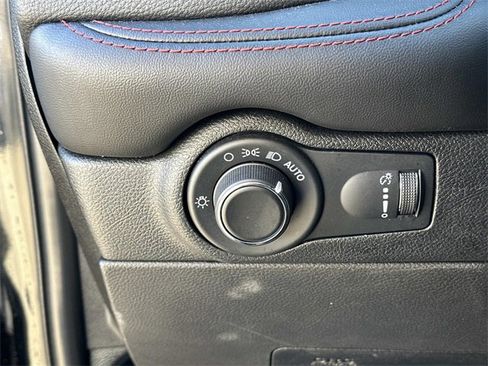 Certified 2023 Dodge Durango GT image 24