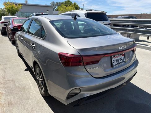 Used 2023 Kia Forte LXS w/ LXS Technology Package FWD image 4