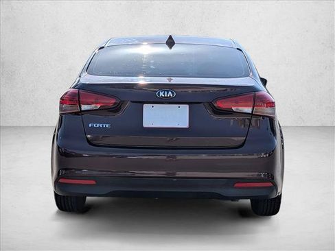 Used 2018 Kia Forte LX w/ LX Popular Package FWD image 7