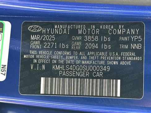 Used 2025 Hyundai Elantra SEL FWD image 33