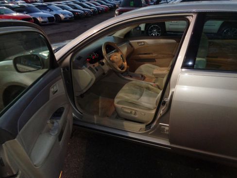 Used 2008 Toyota Avalon XL image 13
