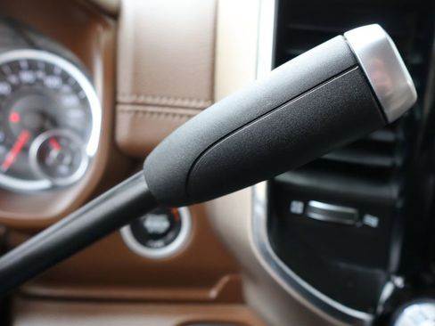 Used 2019 RAM 2500 Laramie image 32