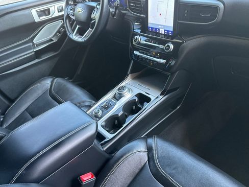 Used 2022 Ford Explorer ST w/ Equipment Group 401A AWD/4WD image 18