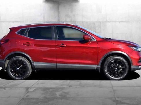 Used 2022 Nissan Rogue Sport SV image 5