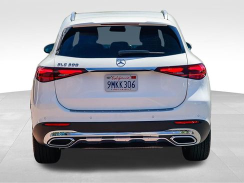 Used 2024 Mercedes-Benz GLC 300 image 5