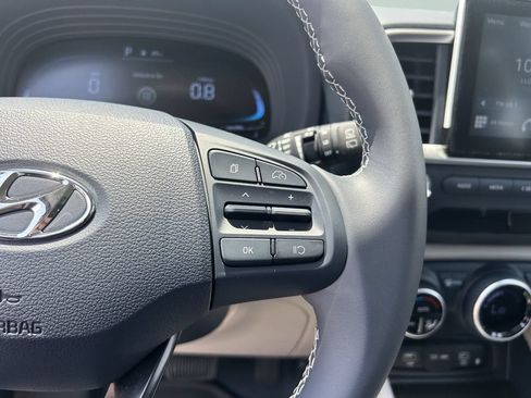 New 2026 Hyundai Venue SEL FWD image 31