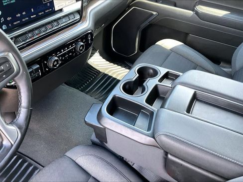 Certified 2025 Chevrolet Silverado 1500 LT AWD/4WD image 16