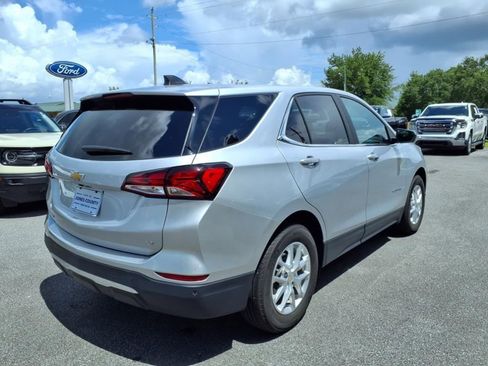 Used 2022 Chevrolet Equinox LT image 2