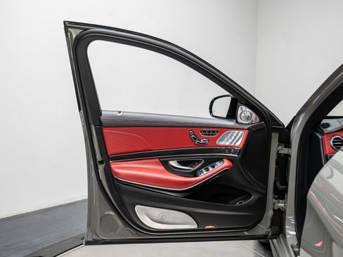 Used 2020 Mercedes-Benz S 63 AMG 4MATIC Sedan w/ Warmth & Comfort Package image 19