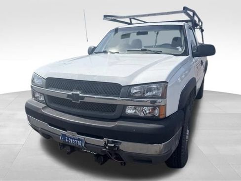 Used 2004 Chevrolet Silverado 2500 W/T w/ Skid Plate Package AWD/4WD image 2