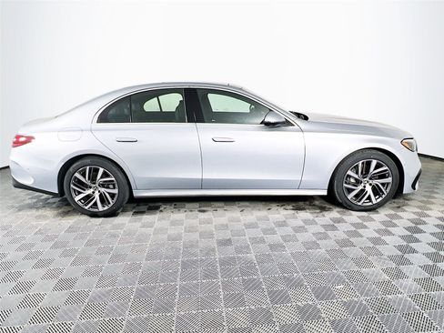 New 2026 Mercedes-Benz E 350 4MATIC Sedan image 7
