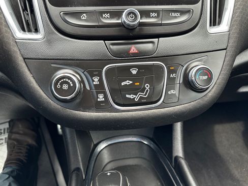 Used 2016 Chevrolet Malibu LT FWD image 18