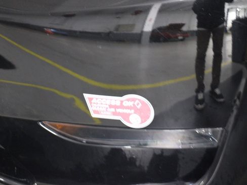 Used 2023 Tesla Model Y Long Range image 4