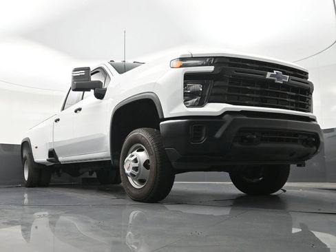 Used 2025 Chevrolet Silverado 3500 W/T AWD/4WD image 29