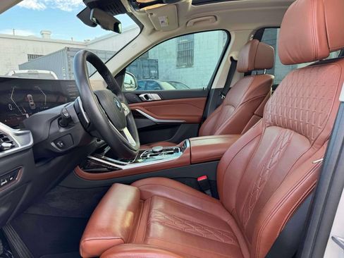Used 2026 BMW X7 xDrive40i AWD/4WD image 16