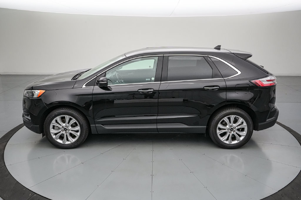 Certified 2023 Ford Edge Titanium AWD/4WD image 7