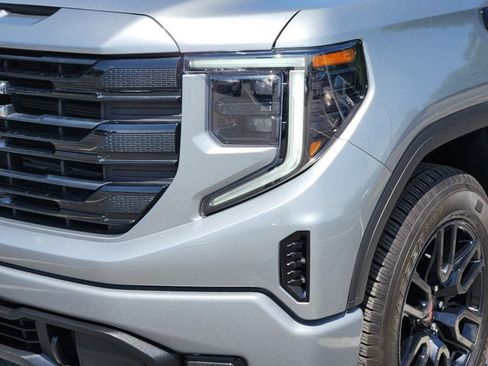Used 2024 GMC Sierra 1500 Elevation RWD image 9