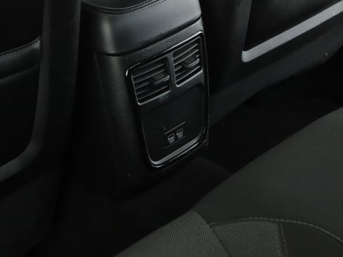 Used 2019 Dodge Charger SXT w/ Blacktop Package AWD/4WD image 7