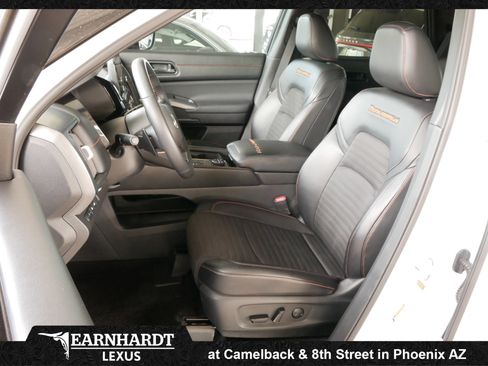 Used 2025 Nissan Pathfinder Rock Creek AWD/4WD image 2