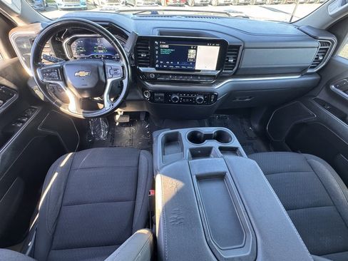 Used 2024 Chevrolet Silverado 2500 LT w/ Convenience Package image 27