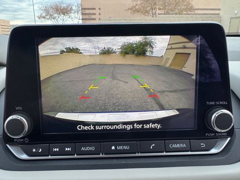 Used 2024 Nissan Rogue SV w/ SV Premium Package image 44