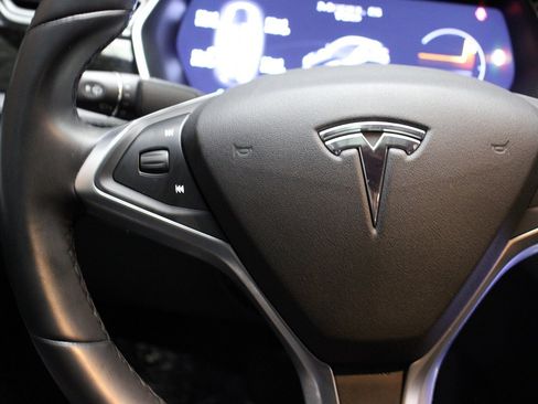 Used 2018 Tesla Model S 75D image 45