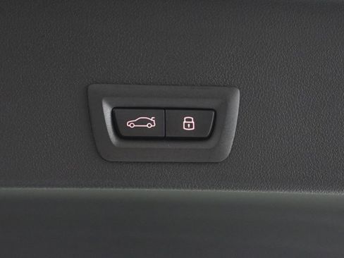 New 2026 BMW X6 xDrive40i w/ Climate Comfort Package image 39