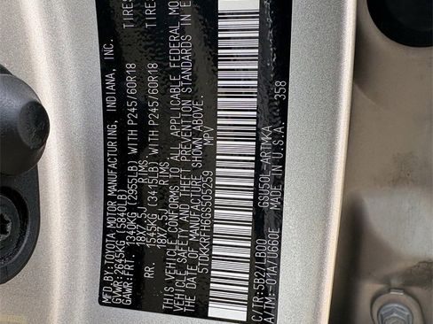 Used 2016 Toyota Highlander XLE image 31