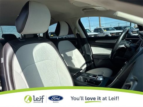 Certified 2020 Ford Fusion SE w/ Equipment Group 151A image 31