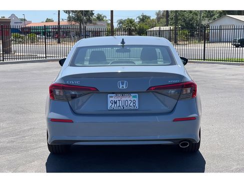 Used 2024 Honda Civic Sport image 4