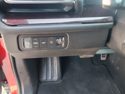 Used 2024 Chevrolet Traverse RS AWD/4WD image 14