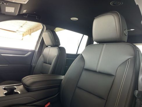 New 2026 GMC Acadia Elevation image 19