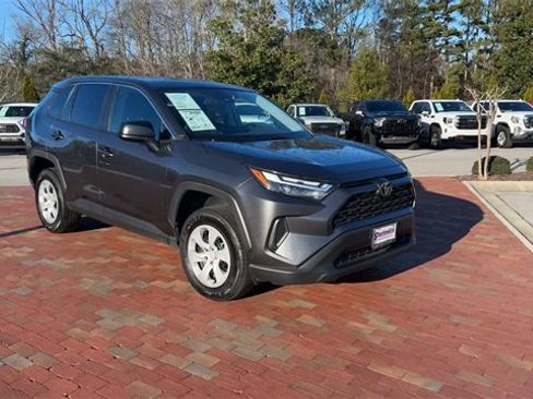 Used 2024 Toyota RAV4 LE image 5