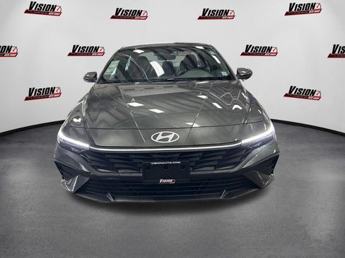 Used 2024 Hyundai Elantra SEL FWD image 2