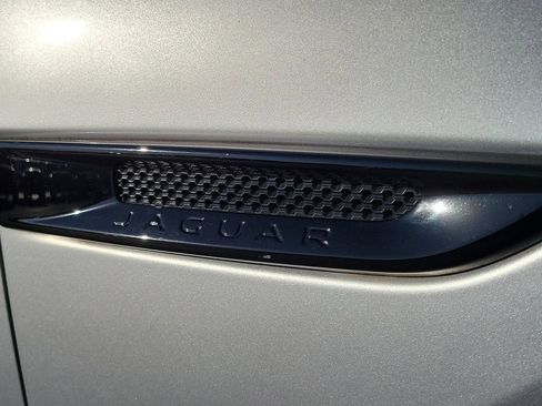 Used 2018 Jaguar F-PACE S image 6