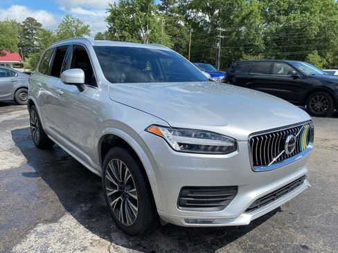 Used 2020 Volvo XC90 T6 Momentum AWD/4WD image 3