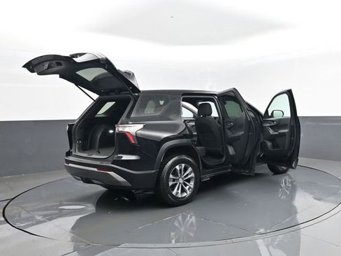 Used 2025 Chevrolet Equinox LT AWD/4WD image 32