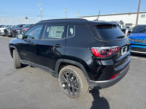 Used 2026 Jeep Compass Limited AWD/4WD image 6