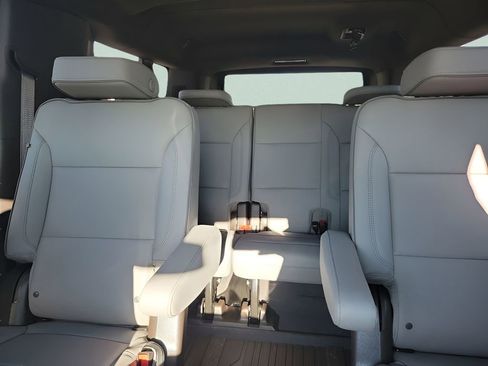 New 2026 GMC Yukon XL Elevation image 13