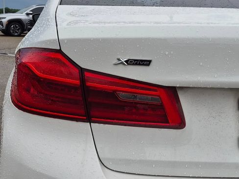Used 2019 BMW 530i xDrive w/ M Sport Package AWD/4WD image 10