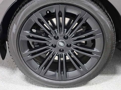Used 2023 Land Rover Range Rover Long Wheelbase First Edition image 43