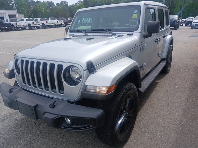 Used 2023 Jeep Wrangler Unlimited Sahara AWD/4WD image 5
