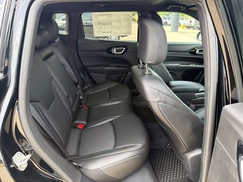 New 2026 Jeep Compass Latitude AWD/4WD image 29