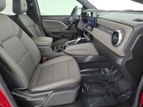 Used 2024 Chevrolet Colorado ZR2 w/ ZR2 Bison Edition image 3