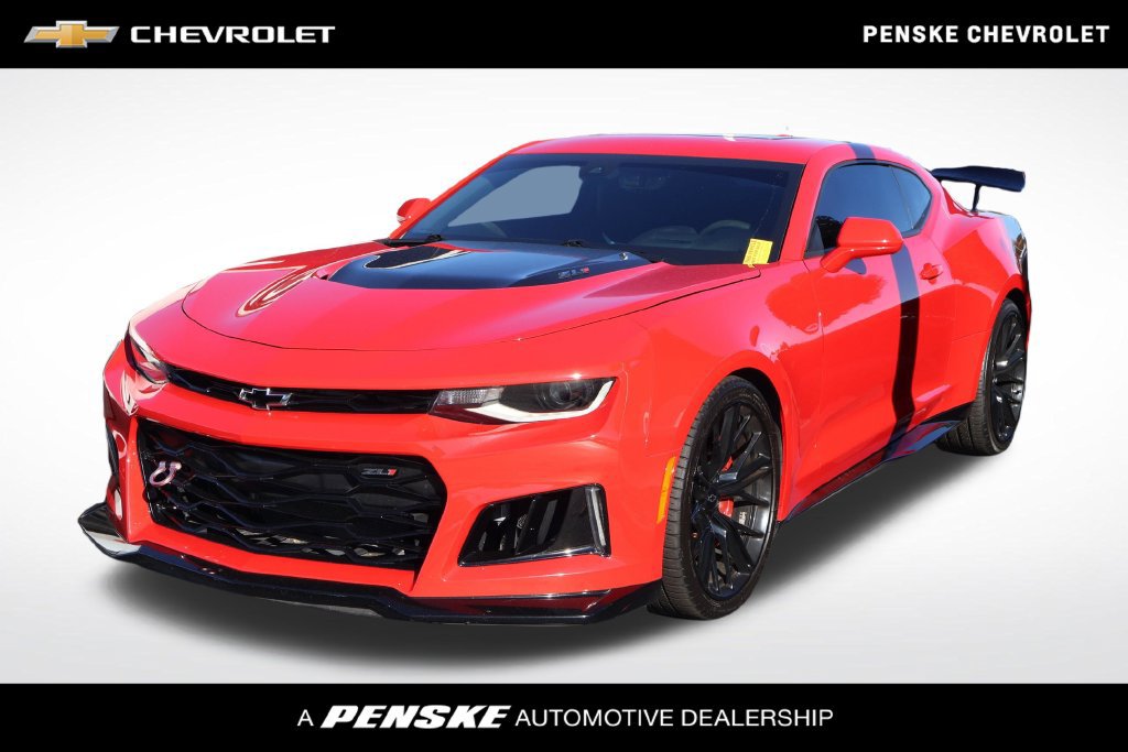 Used 2020 Chevrolet Camaro ZL1 RWD image 1