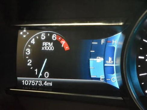 Used 2017 Ford Explorer XLT w/ Equipment Group 202A image 29