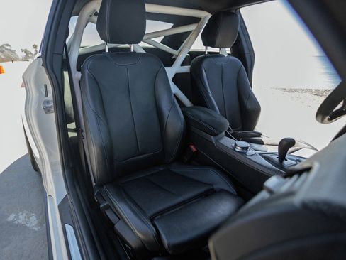 Used 2017 BMW M2 image 26