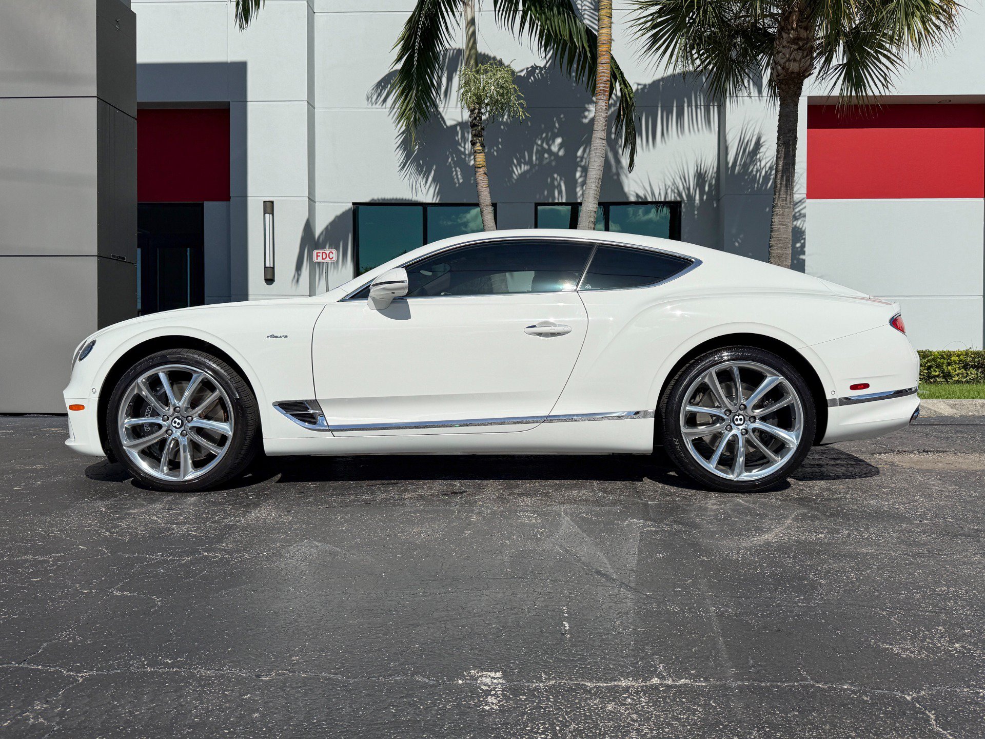 Used 2023 Bentley Continental GT Azure AWD/4WD image 34