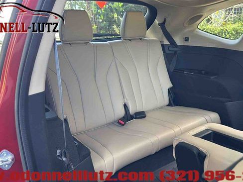 Used 2024 Acura MDX SH-AWD w/ Advance Package image 17